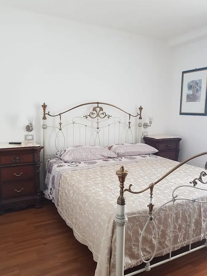 Casa Del Vento Bed & Breakfast Roccalumera 3*,